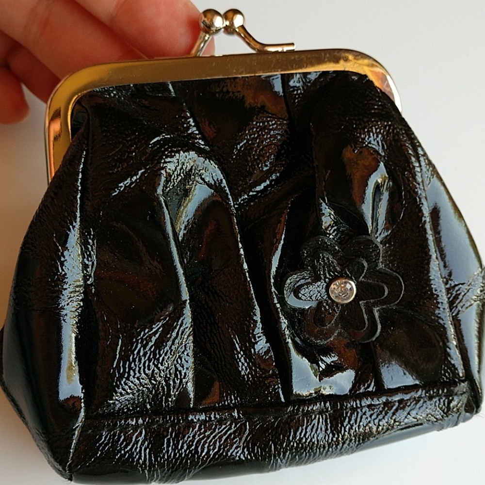 Black Patent Leather Kiss Lock Coin Purse